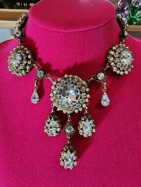 CHRISTIAN DIOR BY KRAMER NECKLACE RARE AND MAGICAL VINTAGE COLLECTABLE.